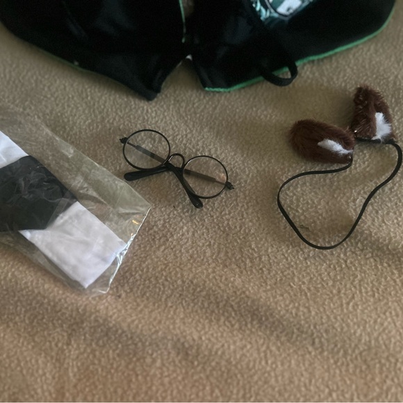 Anime plush doll with tons of accessories also fits the Labubu dolls - Picture 4 of 10